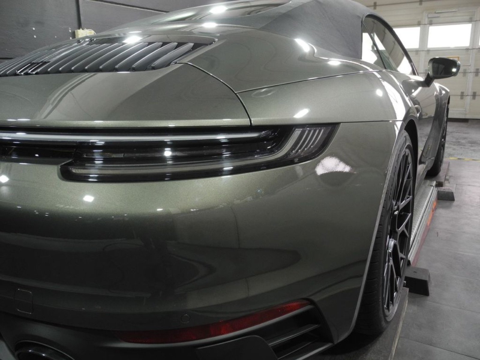 Porsche 992 GTS, Seitenlinie