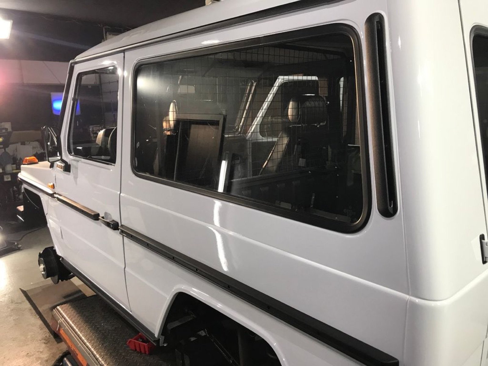 Steyr-Puch G 230 GE, Seitenfenster